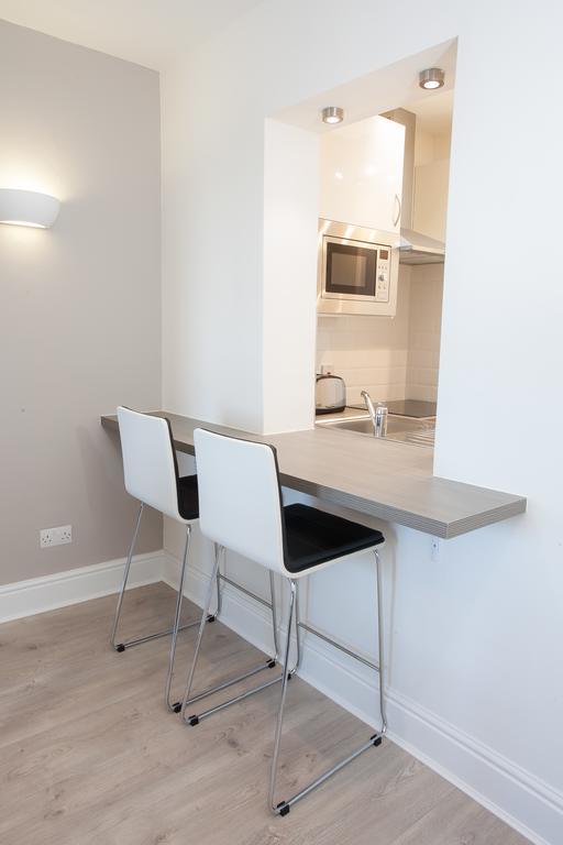 Temple Bar Essex Street Apartments Dublín Habitación foto
